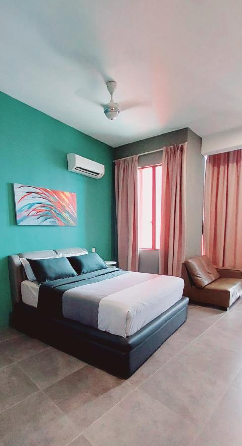 Maya Empire Studio Kampong Bukit Lanjan Exterior photo